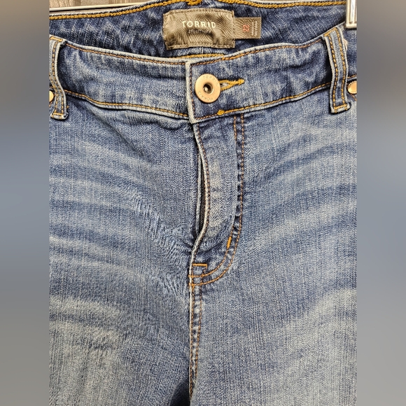 Torrid Denim Shorts with Stars Size 22 - Picture 3 of 3
